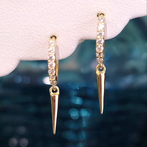 18KT GOLD/925 STERLING SILVER MINI SPIKE DANGLE DIAMOND CRYSTAL CZ HUGGIE HOOPS - Picture 2 of 9